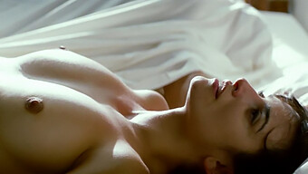 Penelope Cruz'S Sensual Nude Scene With Hard Nipples And Big Natural Breasts