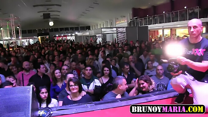 Erotik salon 2018: Bruny Maria ile İspanyol seçmeleri