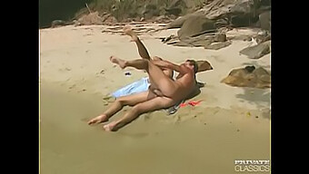 Das Outdoor Abenteuer von Laura Palmer mit Strandspaß und Hardcoresex