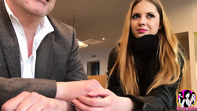 Hardcore dubbele penetratie met de mooie Rebecca Volpetti