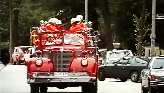 Najgorętsza scena 1980 roku z żoną i studentką.