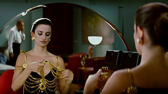 Penelope Cruz Érzéki Ölelése A 