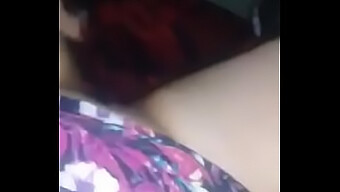 Latina Panas Dan Horny Menikmati Sesi Solo Yang Panas Dengan Sedotan