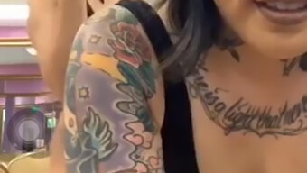 A Inked Asian Woman Twerks On Periscope